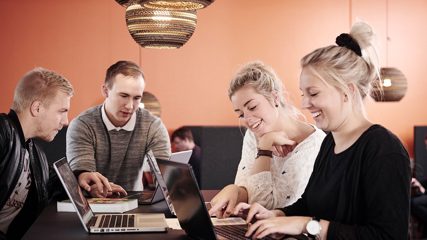 Ledige studiepladser | Find uddannelser med pladser her | UCL